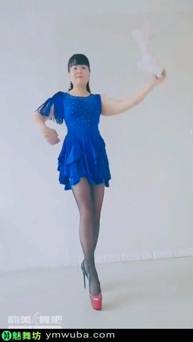 星月舞蹈 [第4期] 蓝裙配黑丝高跟鞋家中舞蹈