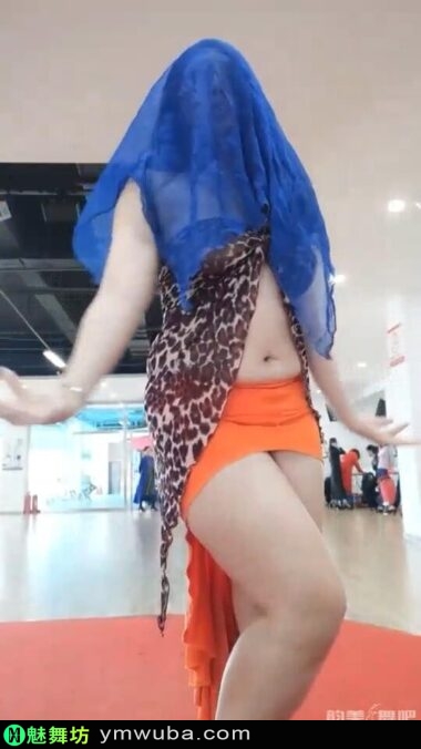柏欣彤 [第5期] 豹纹+超短裙舞娘的狂野风舞姿秀