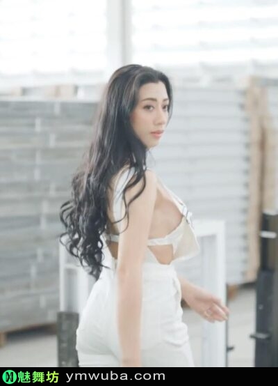 13171923678-400x554 [横版] 白衣超美女模高清户外写真 横版 女模 写真 