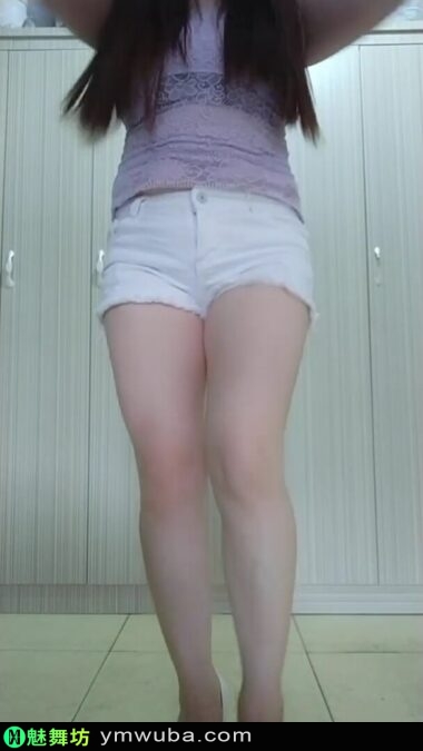 小涂 [第26期] 穿白色超短热裤露出美腿中年女热舞