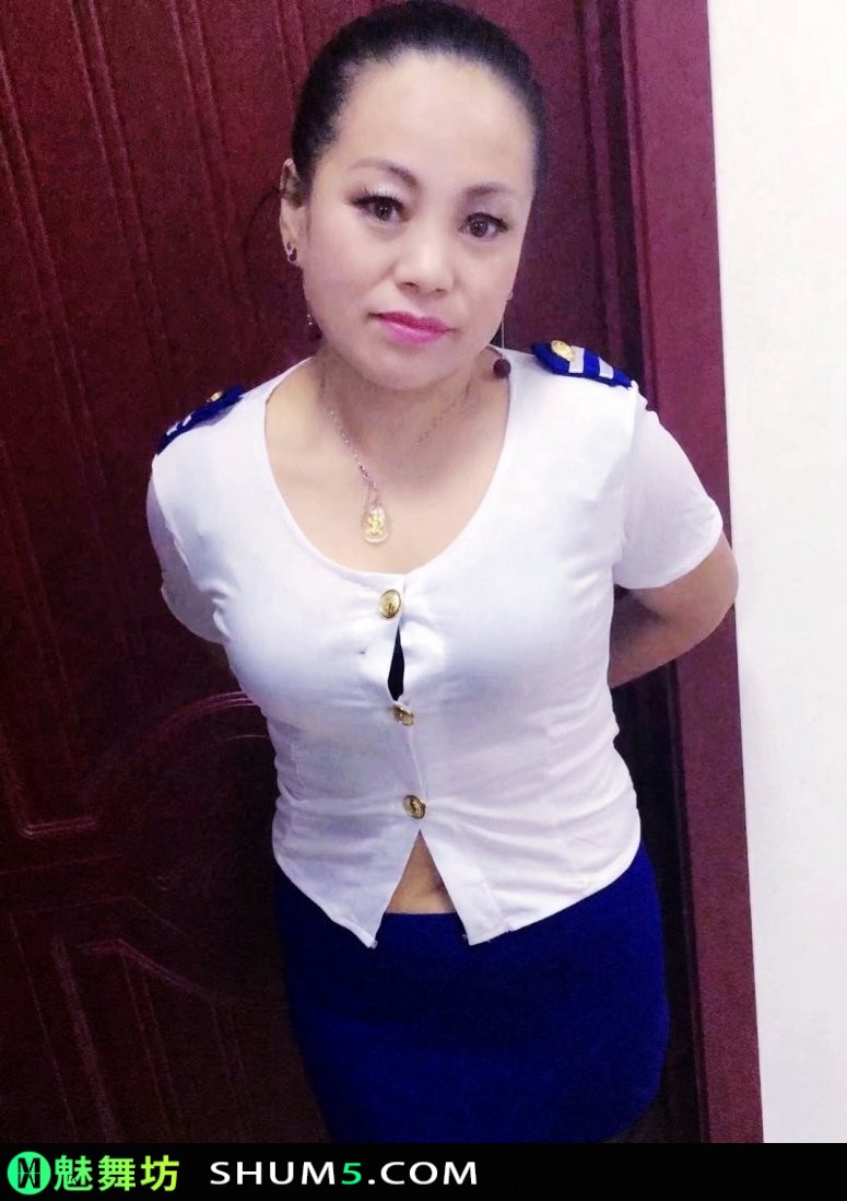 091833qzsomhz8boah8mcm-nUbLdD 展现了极度风情的中年美熟妇，穿着黑色丝袜包臀裙你难道不心动？ 黑丝袜 风情 韵味 丝袜 