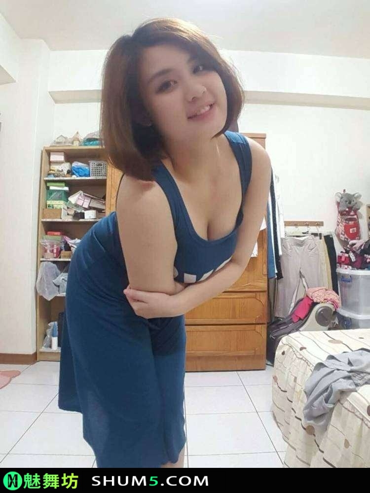 124134dj0fnaaff1pp2gpk-f5bym0 刚离婚的丰韵轻熟女，这身材简直韵味逼人，穿的更是太抢眼了 风情 韵味 轻熟 自拍 肉肉 肉感 内衣 丰满 