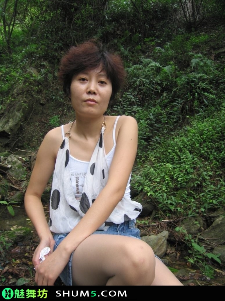 203550dwdai9ddg27aspzd-DgXqHV 这样风骚的50路宿舍阿姨是不是你的心头最爱 风骚 风情 阿姨 端庄 